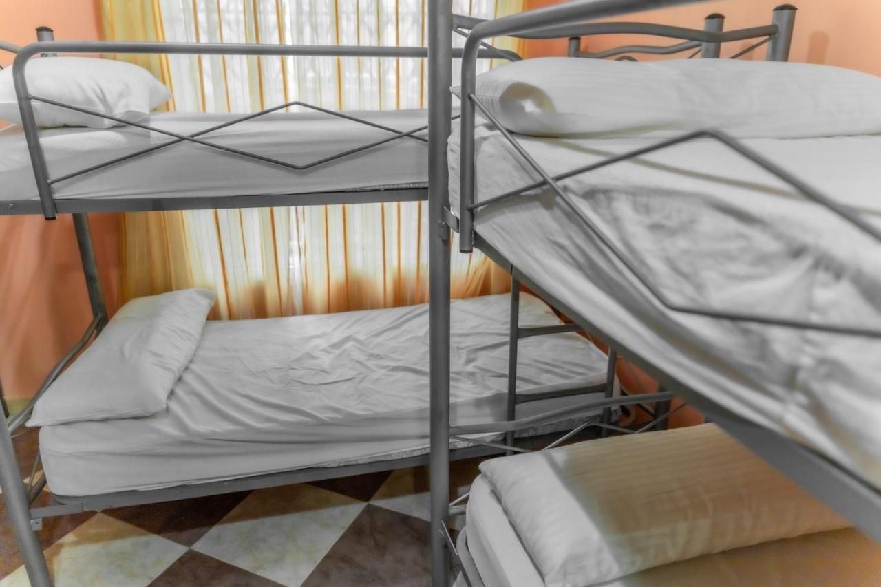 Albergue Rojo Plata Torremegía Екстериор снимка